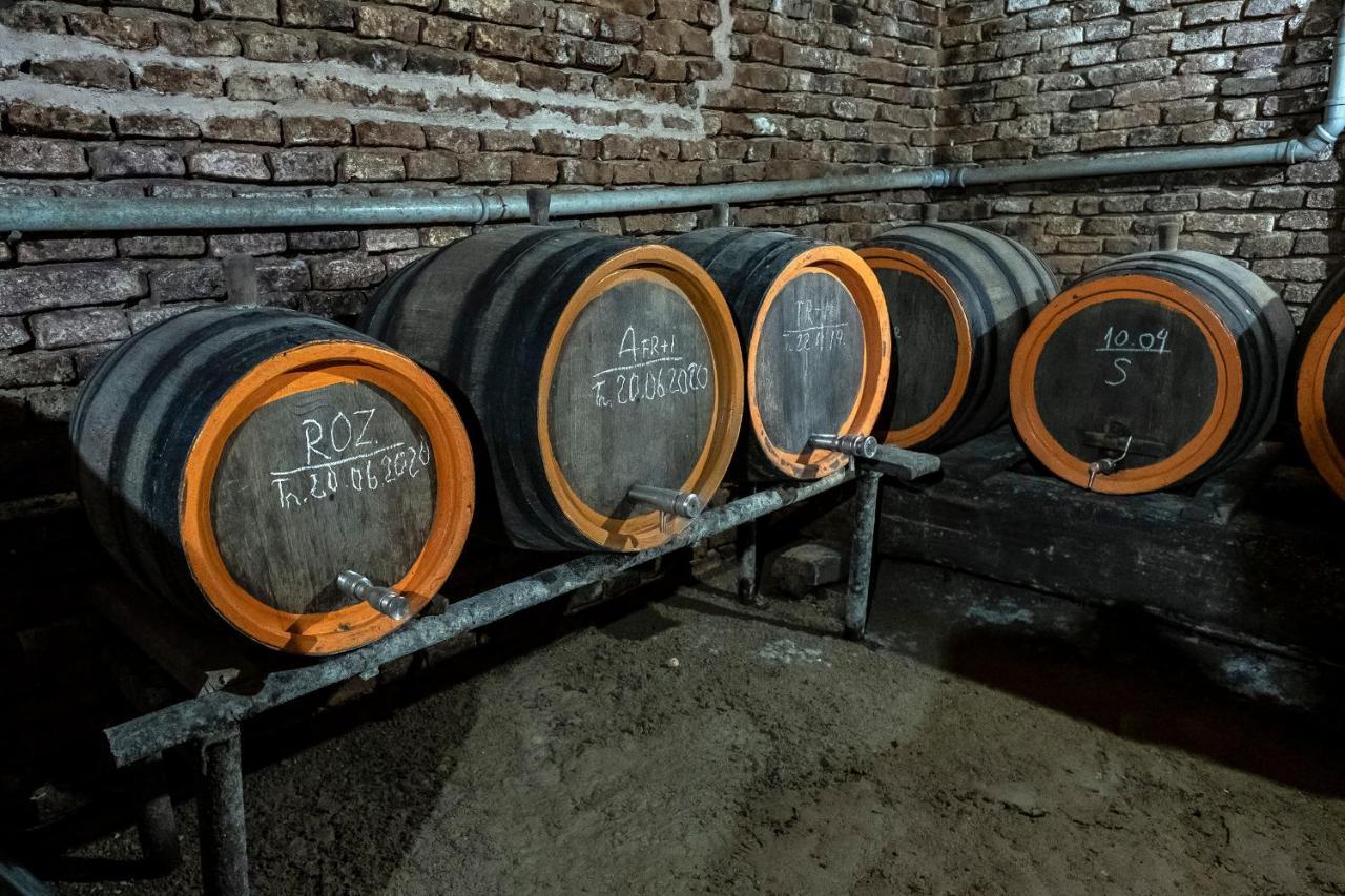 Villa Rihuini Eco Wine House Transylvania Richisu Eksteriør bilde